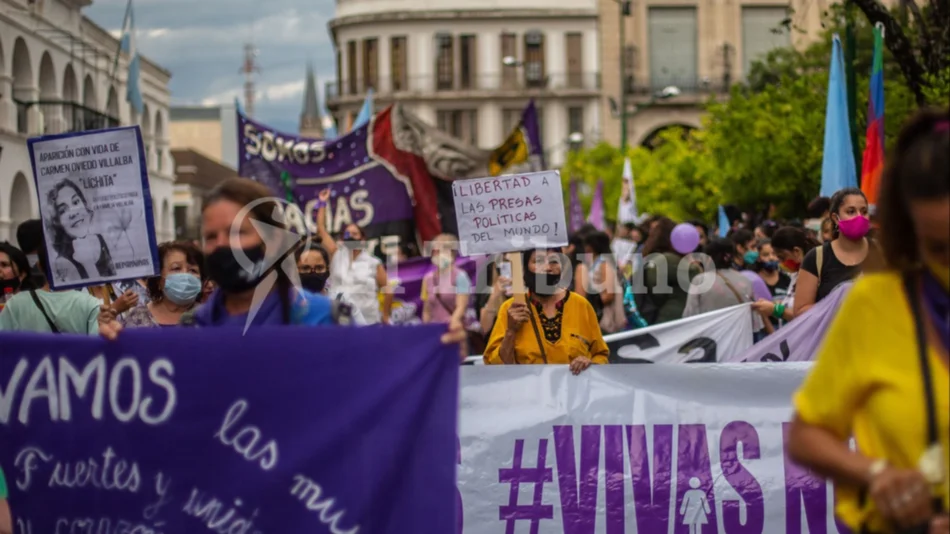 Reclamo por los recortes, en la marcha salteña