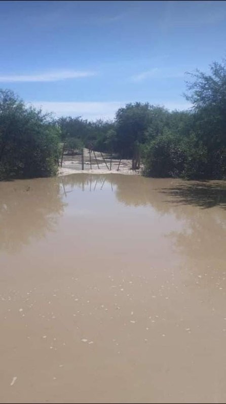 VIDEO. Desbordó el río Pilcomayo, inundó a varios parajes y hay preocupación en una escuela