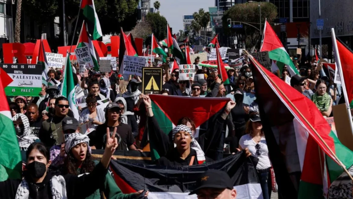 Premios Oscar: protestas en contra de la guerra de Gaza en el arranque de la alfombra roja