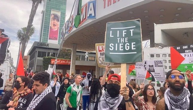 Premios Oscar: protestas en contra de la guerra de Gaza en el arranque de la alfombra roja