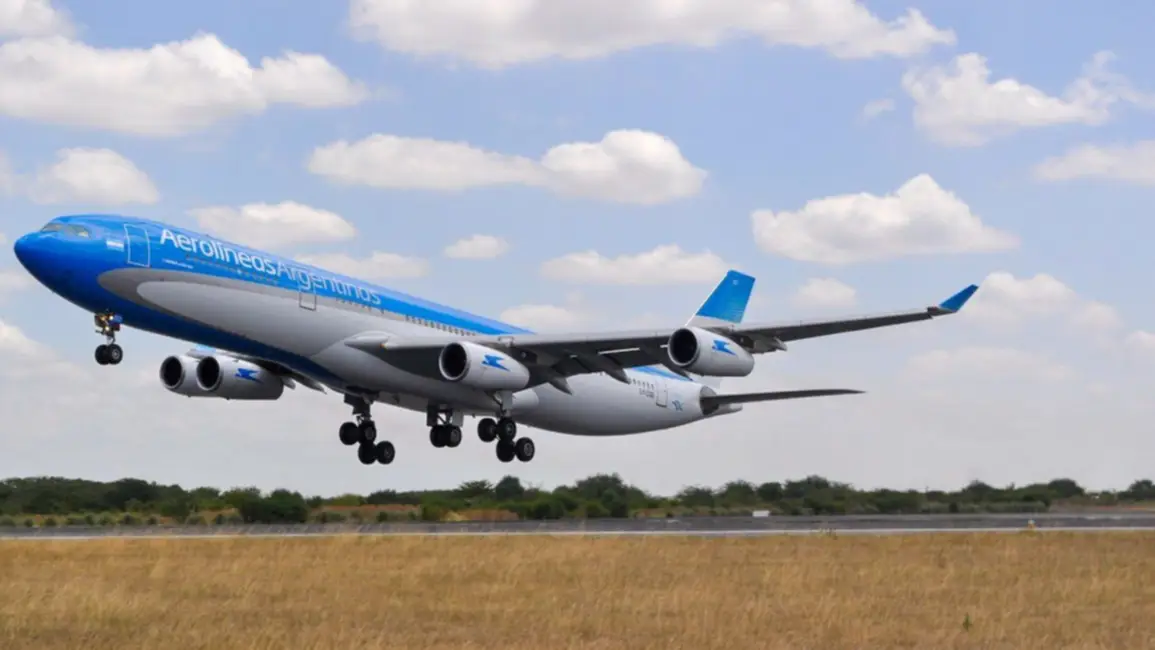 Maduro prohibió que los aviones de Aerolíneas Argentinas vuelen sobre Venezuela