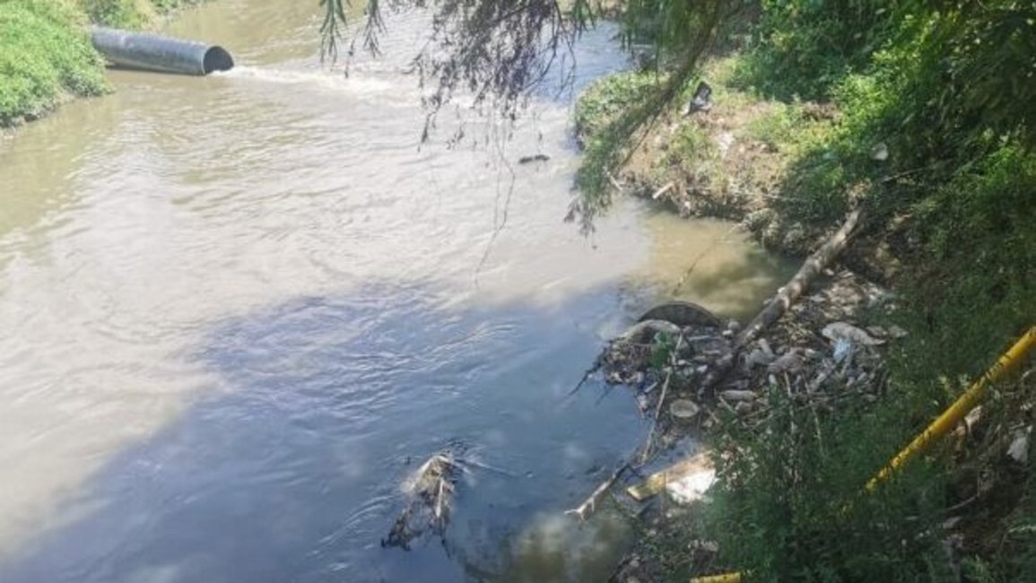 Multan con $500.000 diarios a Aguas del Norte por no sanear el río Arenales