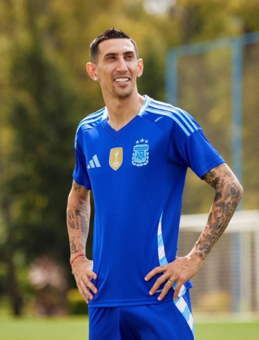 Video. Adidas presento las nuevas camisetas de la Seleccion Argentina