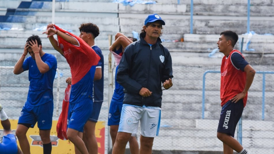 Gimnasia y Tiro: Yagui Forestello piensa en varios cambios ante el bicho