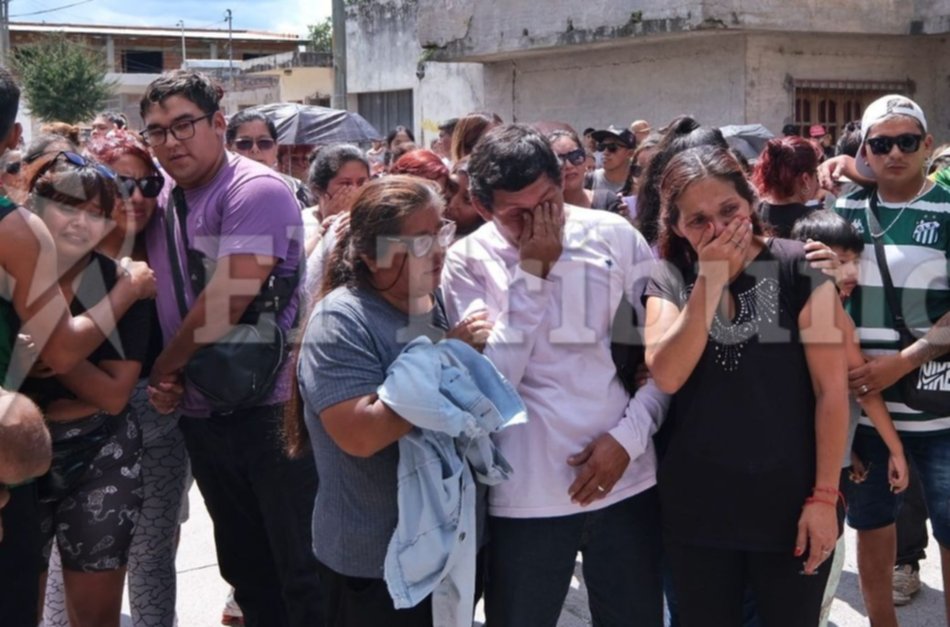 Desgarradora despedida de Karen Marín, la cuarta víctima de la tragedia en la Av. Paraguay 
