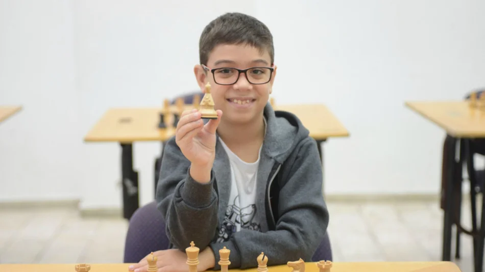 Faustino Oro, el niño prodigio argentino que brilla en el ajedrez
