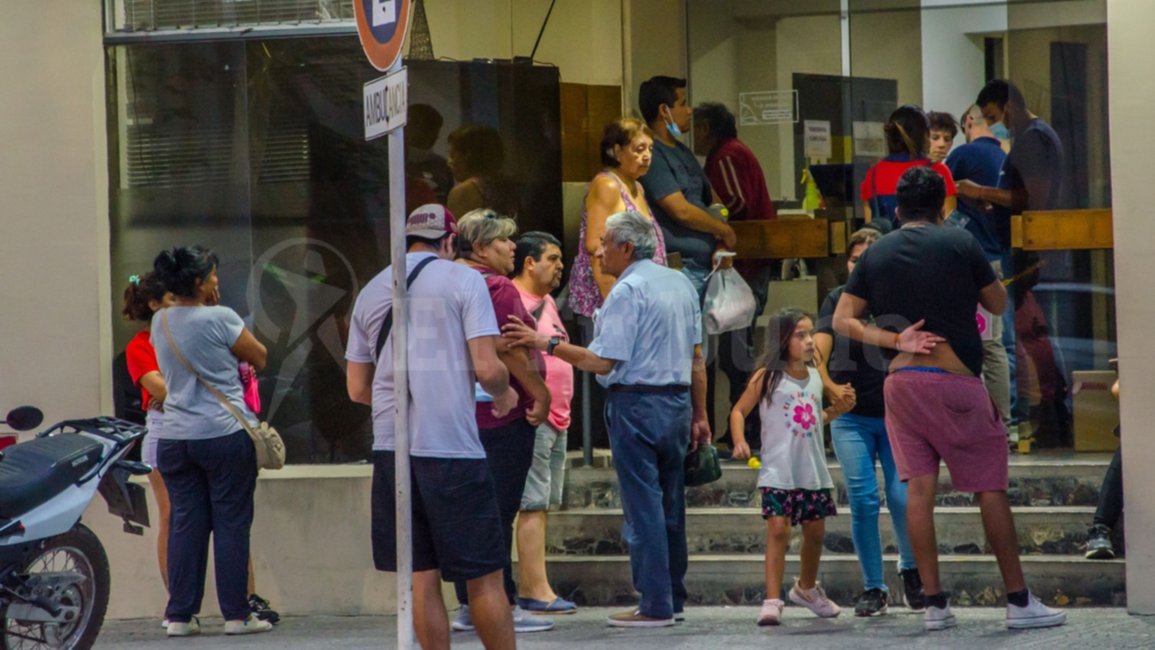 Por los casos de dengue, hay colapso en los hospitales y clínicas