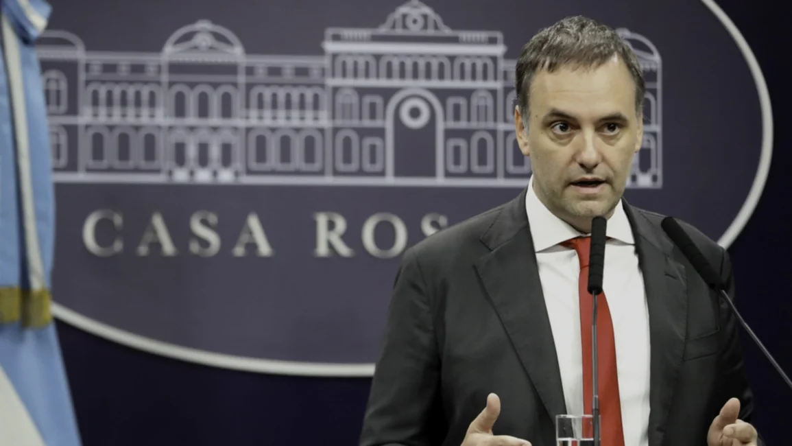 Adorni impulsa un "Gran Hermano Periodístico"