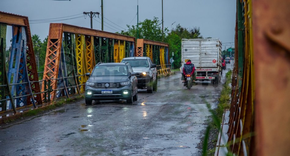 Accionan en la Justicia por el puente y la circunvalación de Vaqueros