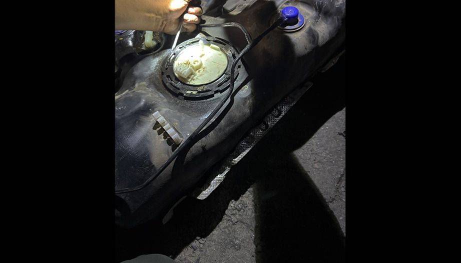 Detienen a una pareja con 27 kilos de coca铆na ocultos en un tanque de combustible en Cafayate- Detienen a una pareja con 27 kilos de coca铆na ocultos en un tanque de combustible en Cafayate