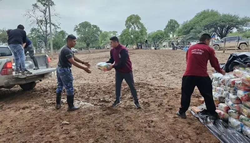 Aumenta la amenaza del río Pilcomayo y comenzaron las evacuaciones preventivas en Hito 1 y Santa María- Aumenta la amenaza del río Pilcomayo y comenzaron las evacuaciones preventivas en Hito 1 y Santa María