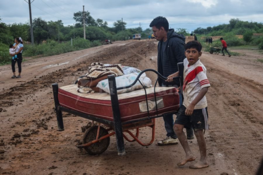 Pilcomayo: La situación dramática de los desplazados por la crecida del río- Pilcomayo: La situación dramática de los desplazados por la crecida del río