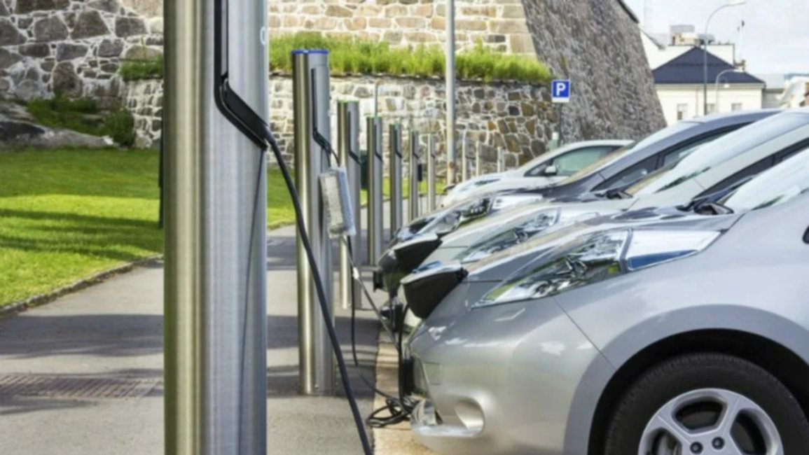 Argentina abre el proceso para a la importación sin aranceles de vehículos eléctricos e híbridos