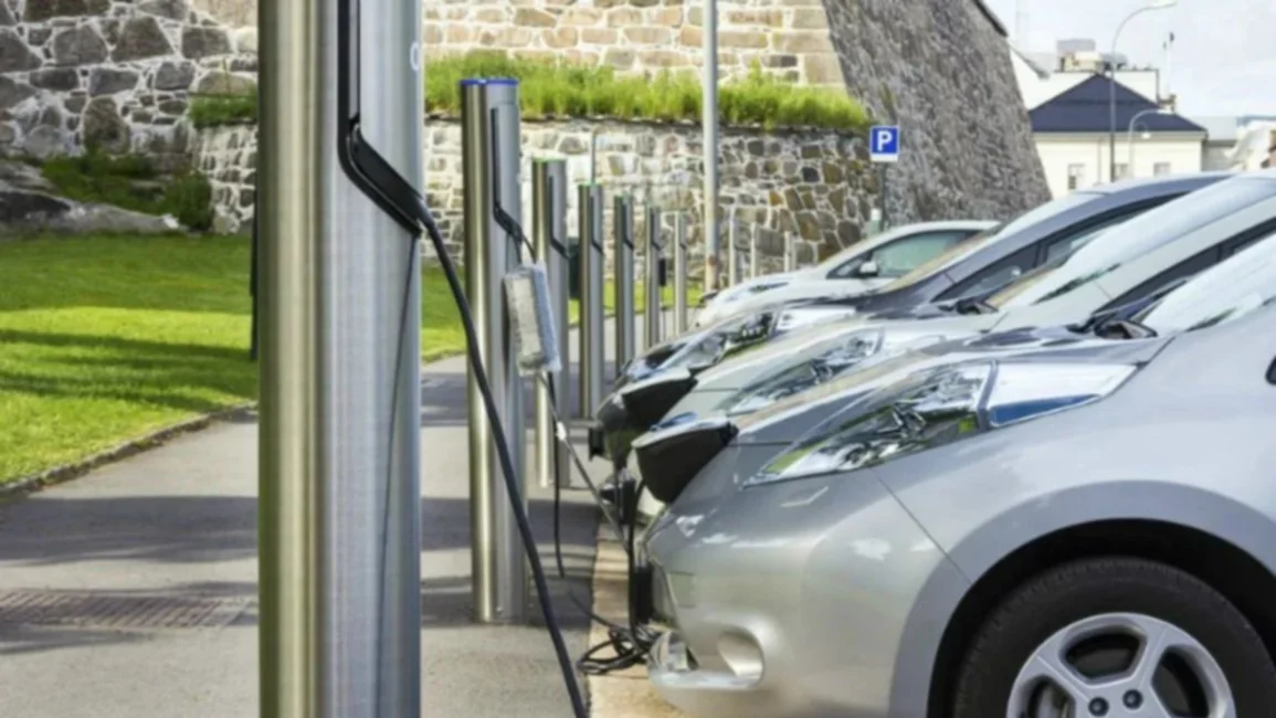 Argentina abre el proceso para a la importación sin aranceles de vehículos eléctricos e híbridos
