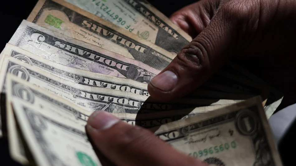 Restituyen dinero a dos damnificadas por estafas