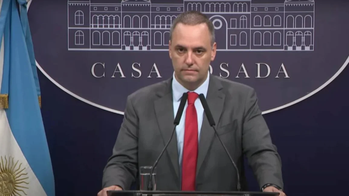 El Gobierno anunció la desclasificación de los archivos de la SIDE sobre el accionar de la Dictadura
