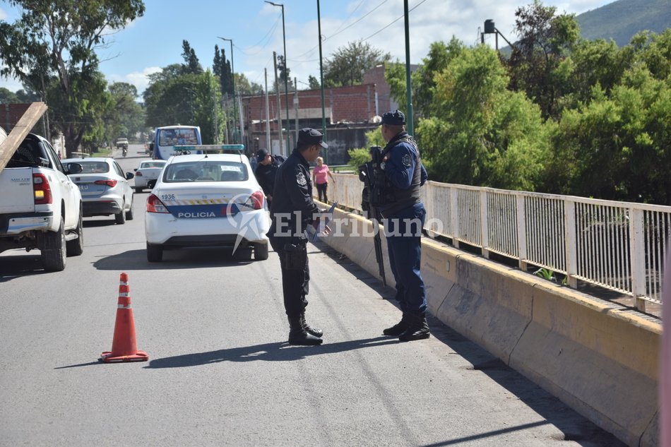 Barrio Ceferino: en un aparente caso de justicia por mano propia, un ladrón quedó en grave estado al intentar robar una moto