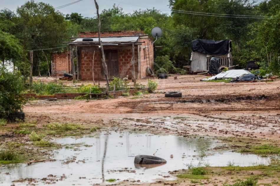 La lluvia no cesa: rutas cortadas y pueblos incomunicados