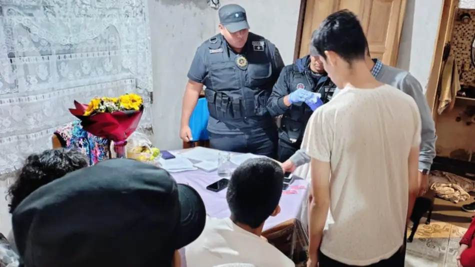 Ofrecía videos de abuso infantil en internet y fue detenido