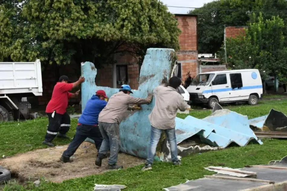 Piletas abandonadas en los barrios El Círculo I y La Aldea: retiraron las estructuras