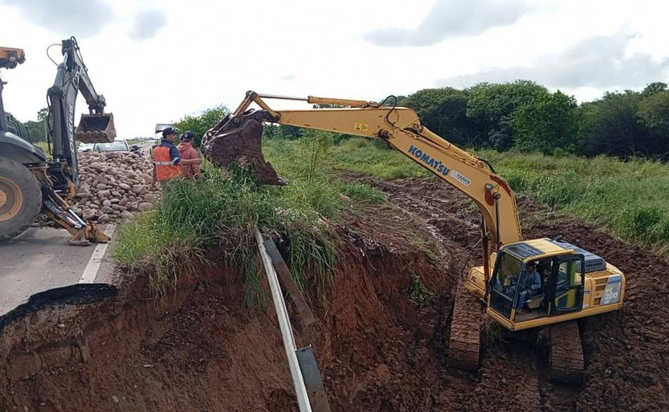 Hay rutas afectadas en toda la provincia por las torrenciales lluvias