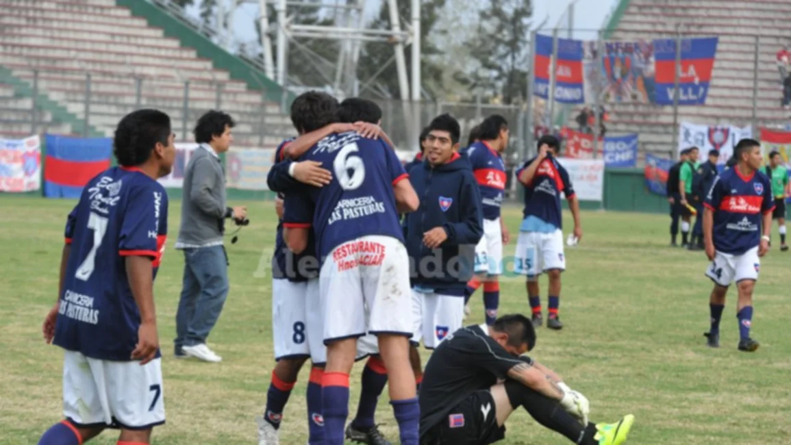 Mitre-Juventud, en un inicio de lujo en el arranque del fútbol doméstico