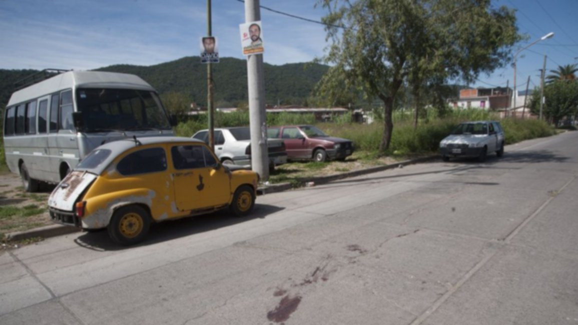 Un muerto en el barrio Mosconi tras una feroz pelea entre patotas | Patotas