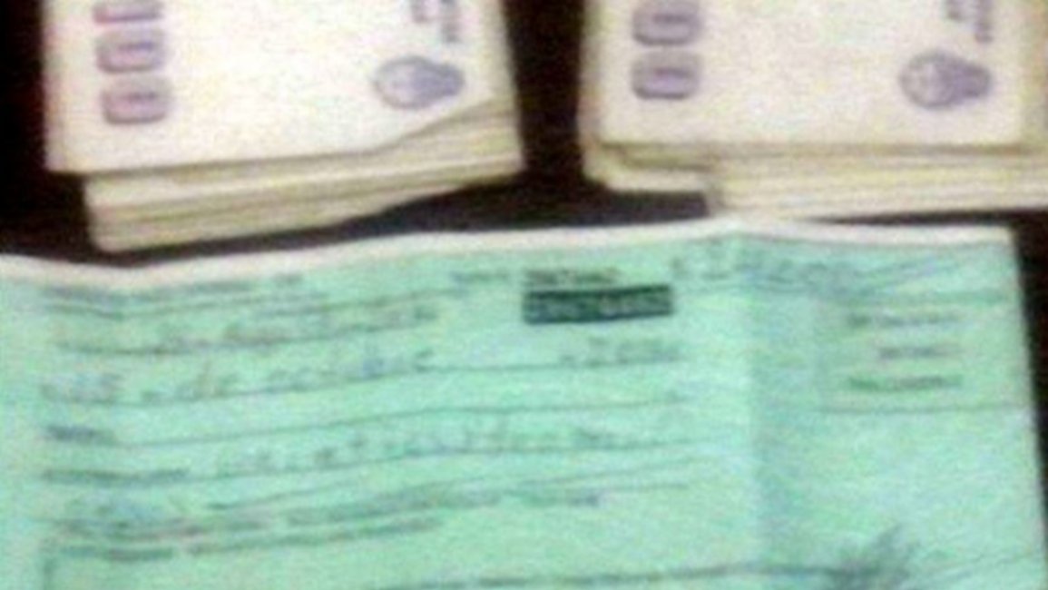 Denuncian estafa con cheques rebotados