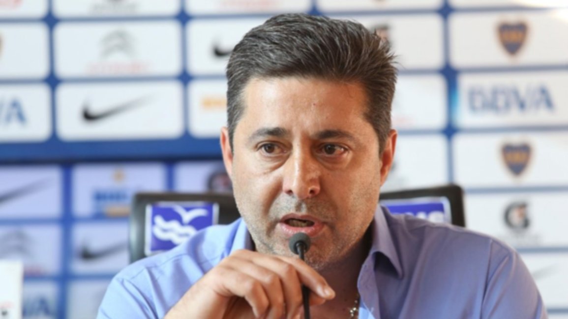 Angelici cargó contra los jugadores: "Tienen que estar a la altura"