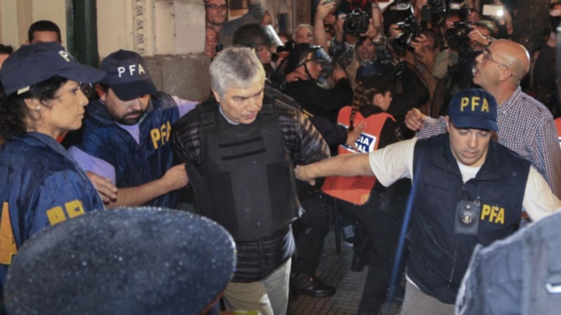 Procesaron a Lázaro Báez con prisión preventiva y citaron a indagatoria a Echegaray