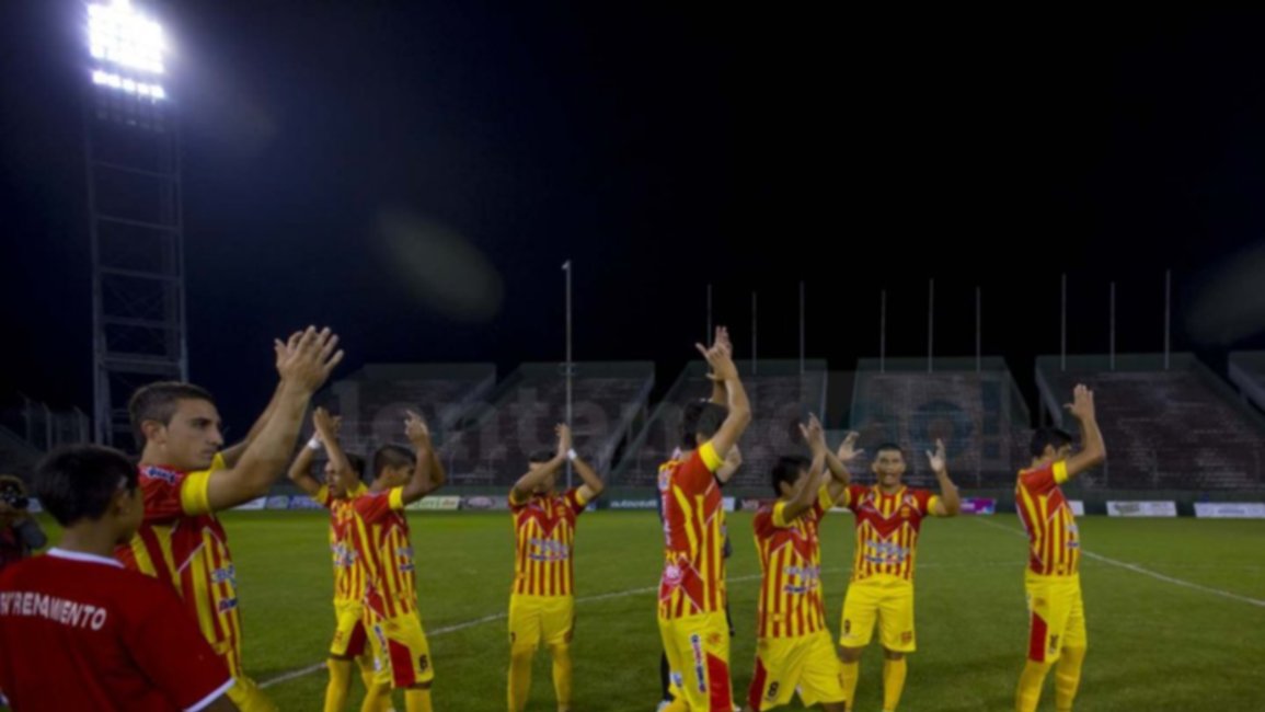 ¡Entró Mitre!: el ciclón goleó a Tabacal 5 a 0 y clasificó a octavos de final