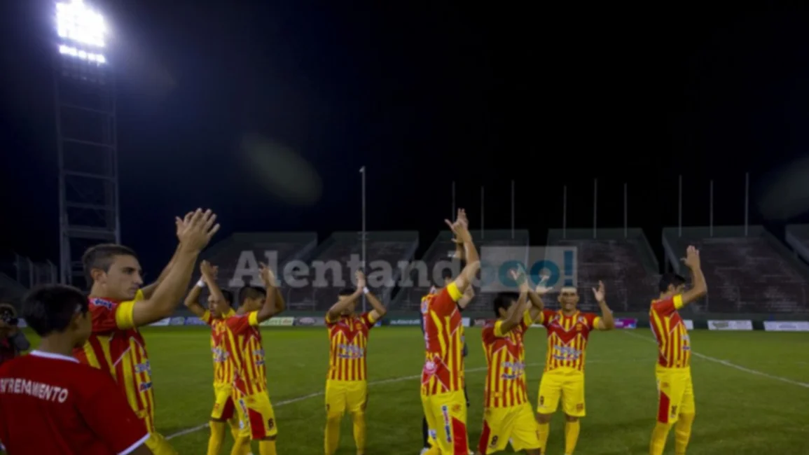 Asoma la vuelta de De Pauli en Mitre para recibir a Villa Cubas