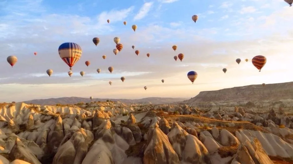 Un turista francés murió al caer un globo aerostático en Turquía