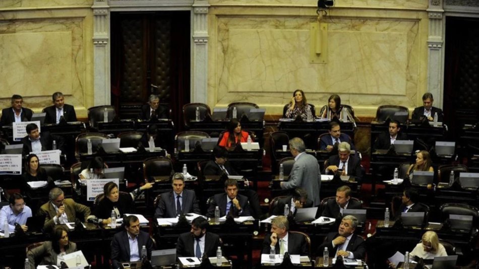 La oposición rechazó el pago del aumento en cuotas y volverá a pedir una sesión especial