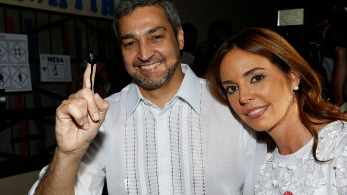Paraguay elige al sucesor de Cartes, con Benítez como el favorito