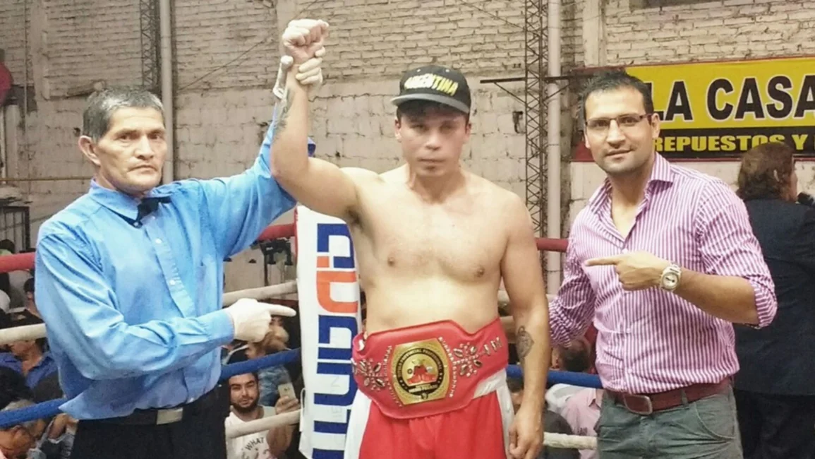 El Bombardero Palacios le ganó a Mamaní en fallo polémico