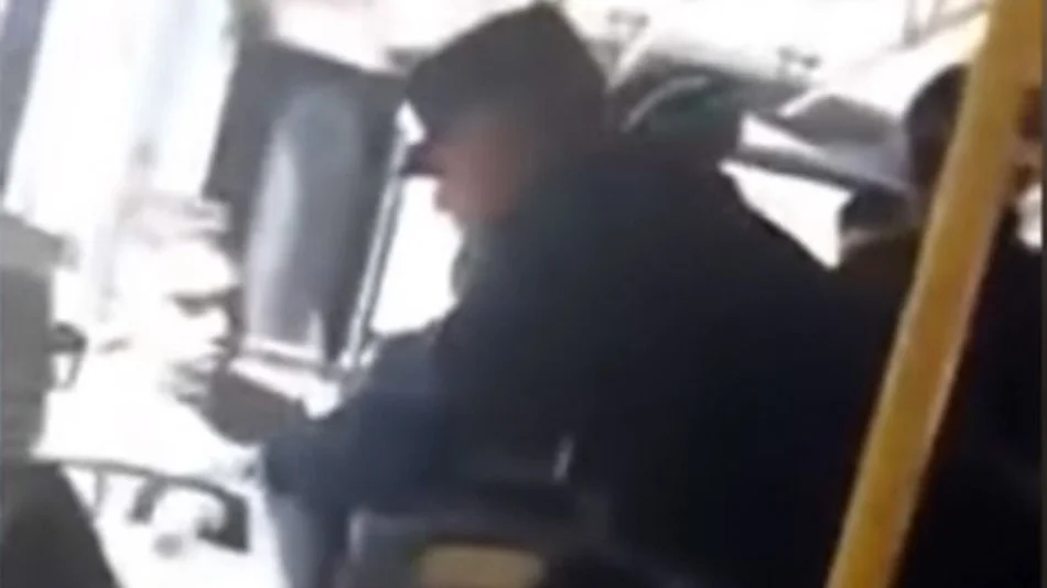 Exigen no bajar  a nadie del colectivo,  tenga o no tarjeta	 