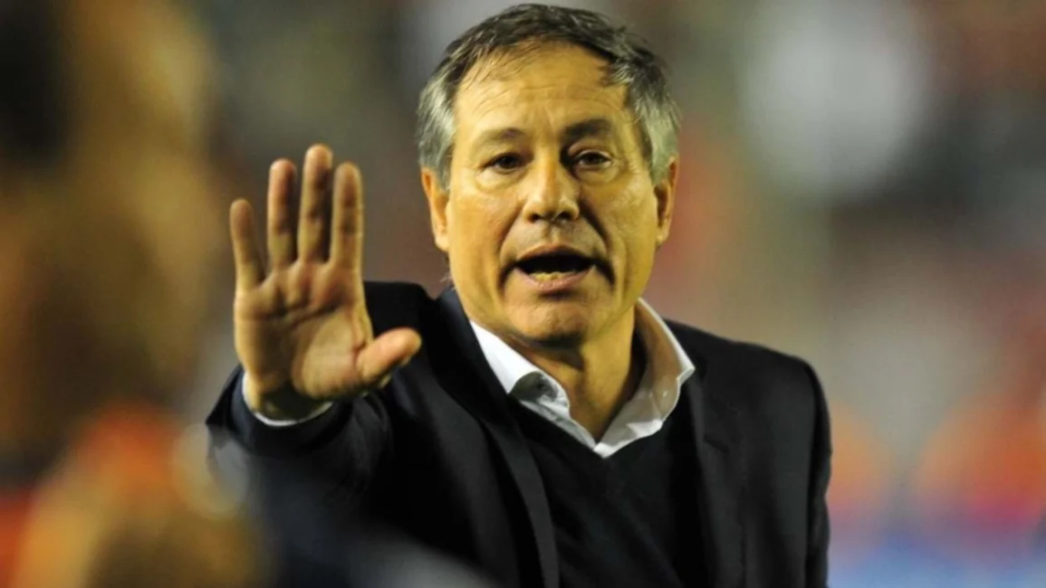 Holan cumplirá cien partidos en Independiente