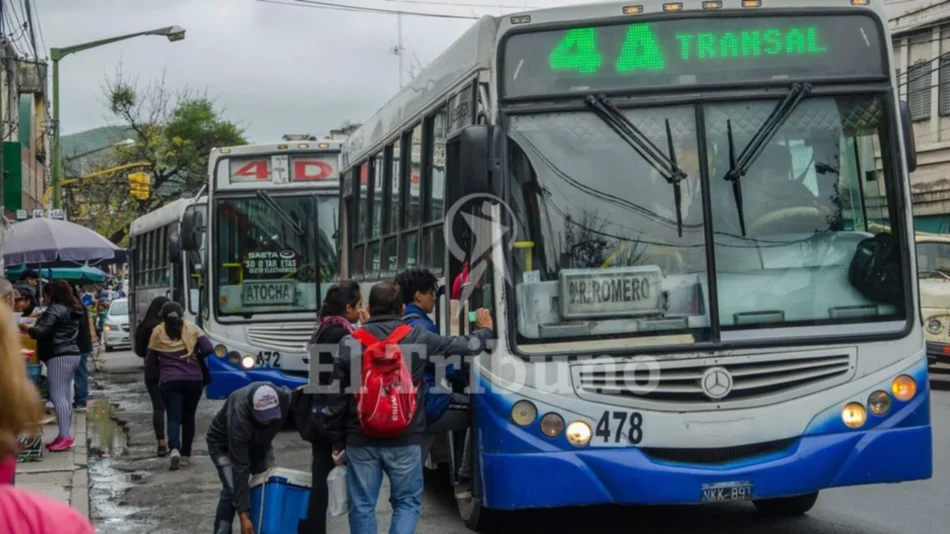 Apoyo de pasajeros y choferes a los cinturones en colectivos