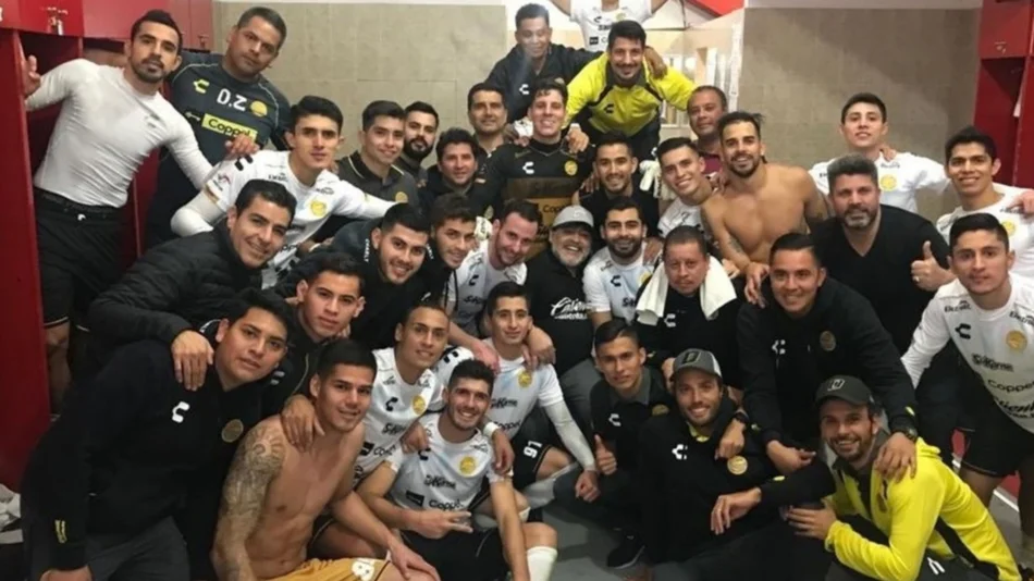 VIDEO Diego Maradona hace historia en México: metió a Dorados en la final por segunda vez