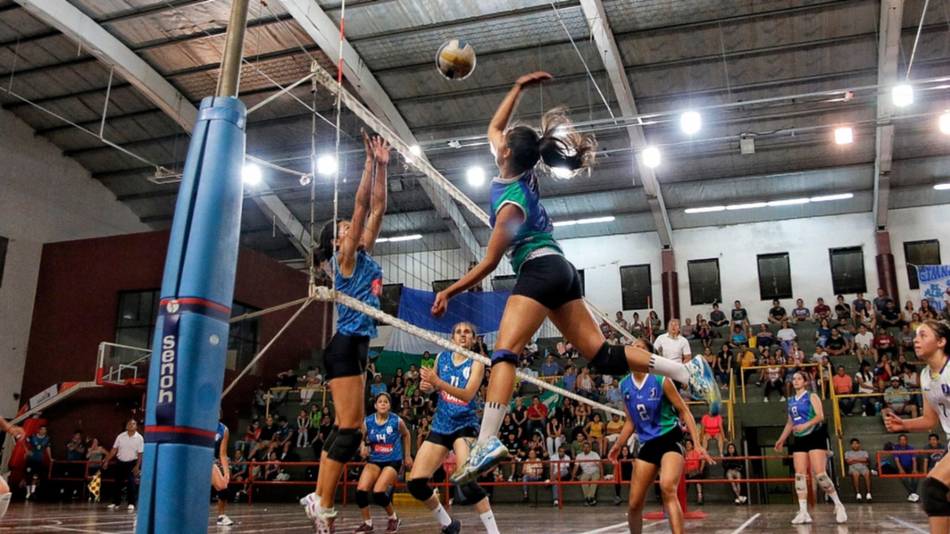 Más de mil jugadores de vóley se quedan en las casas