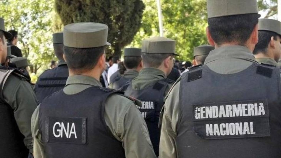 Investigan a 15 gendarmes denunciados por torturar a vecinos en plena cuarentena