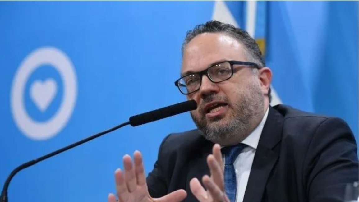 El Estado evalúa cubrir parte de los sueldos privados de abril