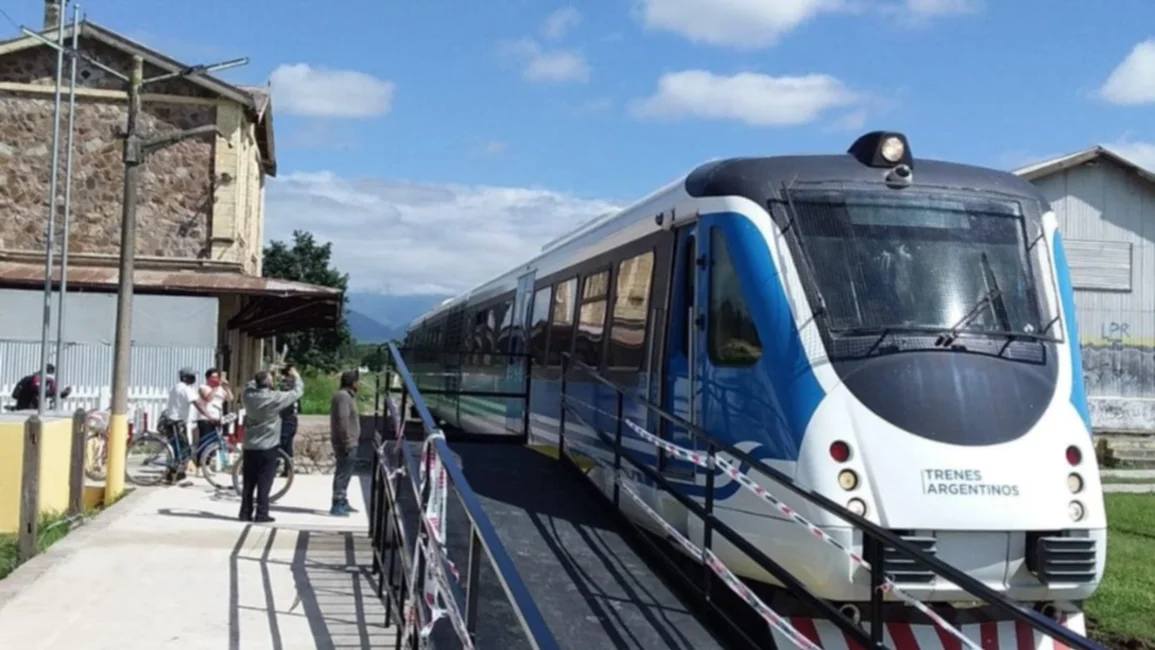 Vecinos se movilizan y exigen con urgencia el tren de pasajeros 