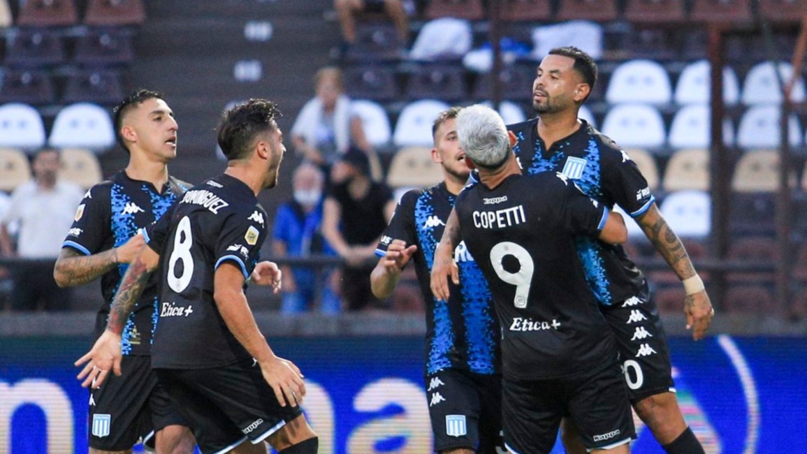 Racing, para seguir “de copas”, juega en el Cilindro frente al Cuiabá de Brasil