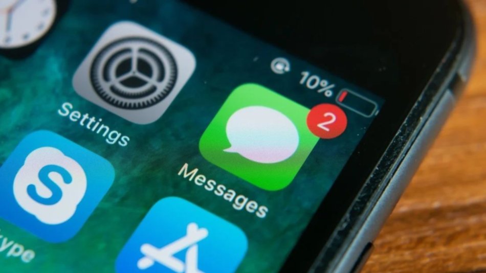 ¿Recibiste un mensaje de texto de vos mismo? No sos el único