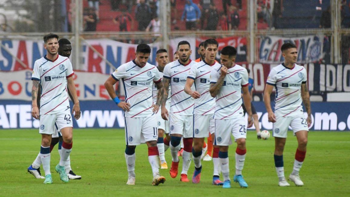 San Lorenzo, ante un "hervidero" de insultos y Racing por la punta: así sigue la fecha 10