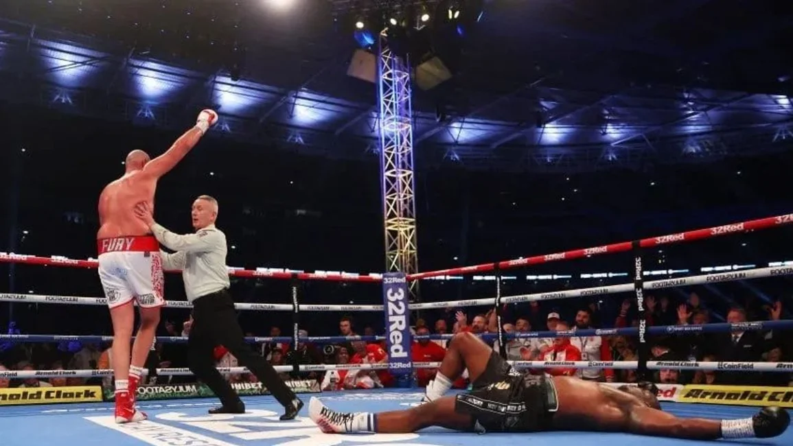 VIDEO. Tyson Fury, el rey de los pesados, concretó un KO de antología