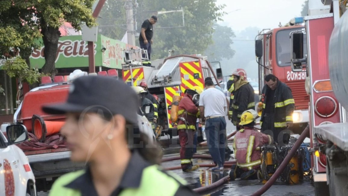 FOTOS. Las imágenes de un incendio que puso en vilo al Valle de Lerma