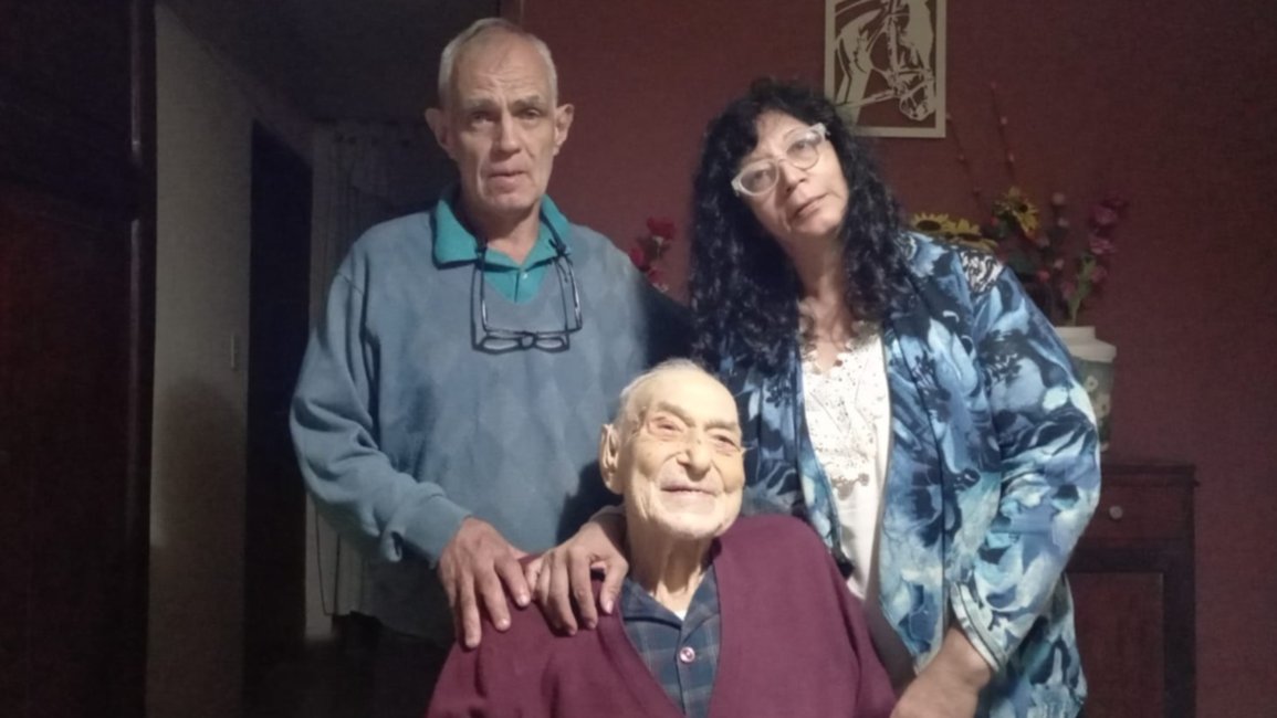 "Vivir con amor", ese es para el "Tano" Catanzaro el secreto que le permitió llegar a los 100 años, cargado de salud y buen humor 